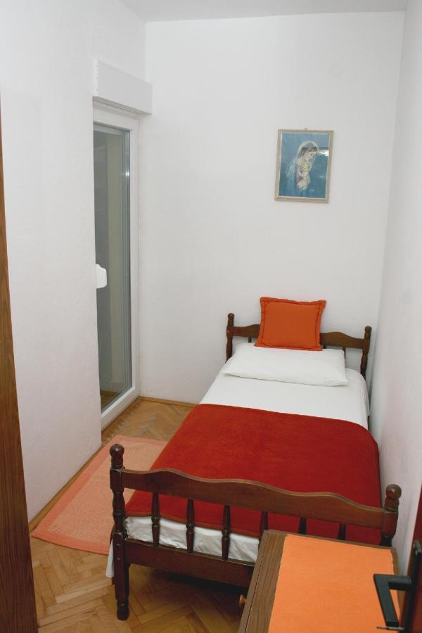 Apartments With A Parking Space Bilo, Primosten - 12868 מראה חיצוני תמונה